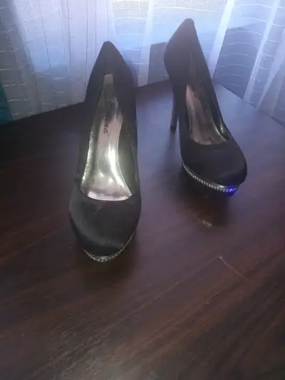 Zapatos de Tacón Alto Negros varios numeros nuevos - miniatura 10