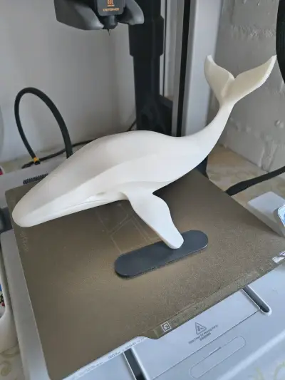 Figura decorativa de ballena en impresión 3D - miniatura 2