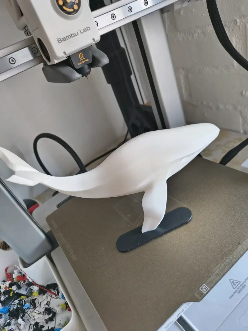 Figura decorativa de ballena en impresión 3D - 3