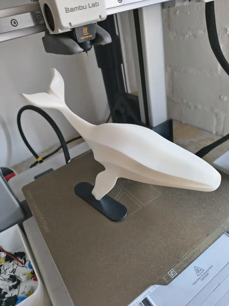 Figura decorativa de ballena en impresión 3D - 4