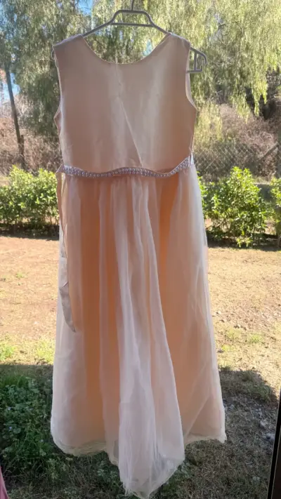 Vestido de fiesta para niña - miniatura 3