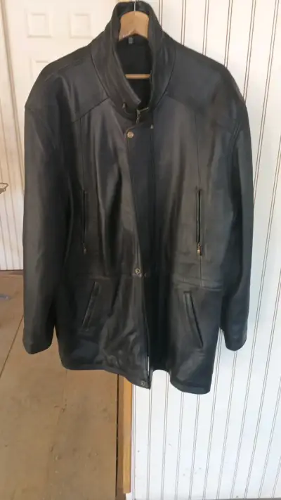 Chaqueta de cuero negra para hombre - miniatura 1