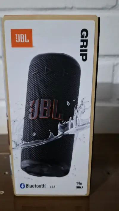 Parlante Bluetooth JBL Grip resistente al agua - miniatura 1