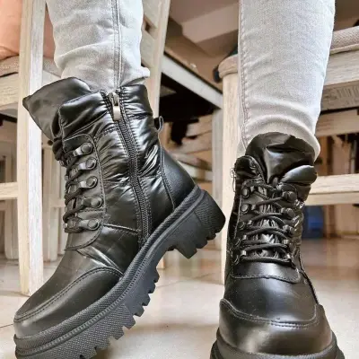 Botas negras de invierno con forro interior - miniatura 1