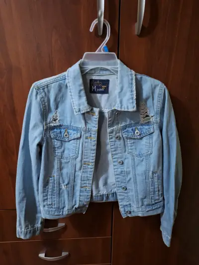 Chaqueta de mezclilla Lois desgastada para mujer - miniatura 1
