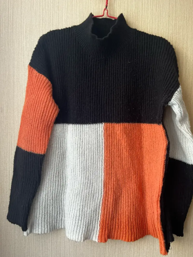 Suéter de punto color block para mujer