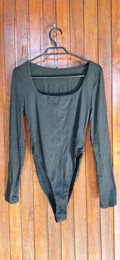 Body negro de manga larga Shein talla M - miniatura 1