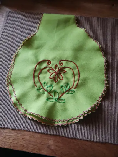 Set de esconeras bordados a mano - miniatura 5