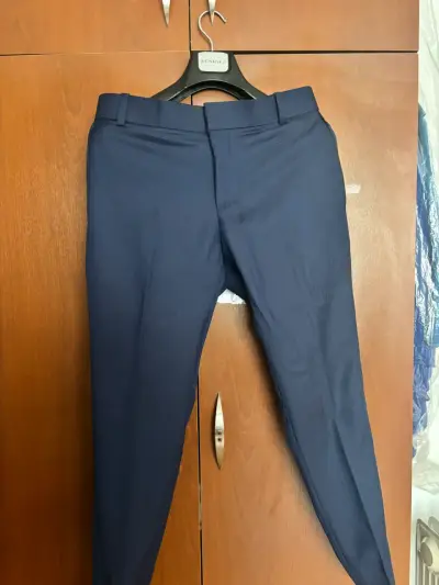Traje de Hombre Azul con Chaleco Elegante - miniatura 5