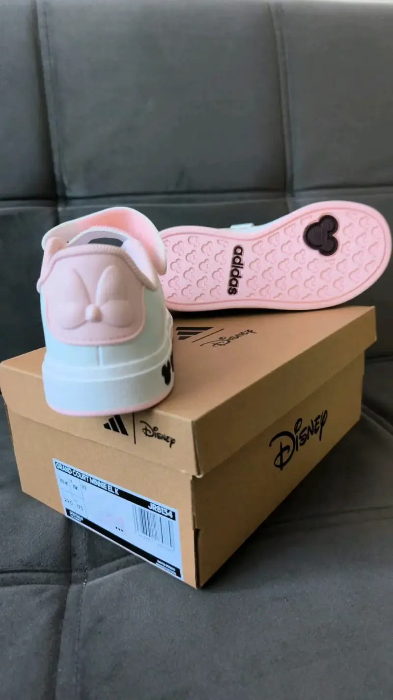 Zapatillas NUEVAS Disney Adidas blanca y rosada - 2