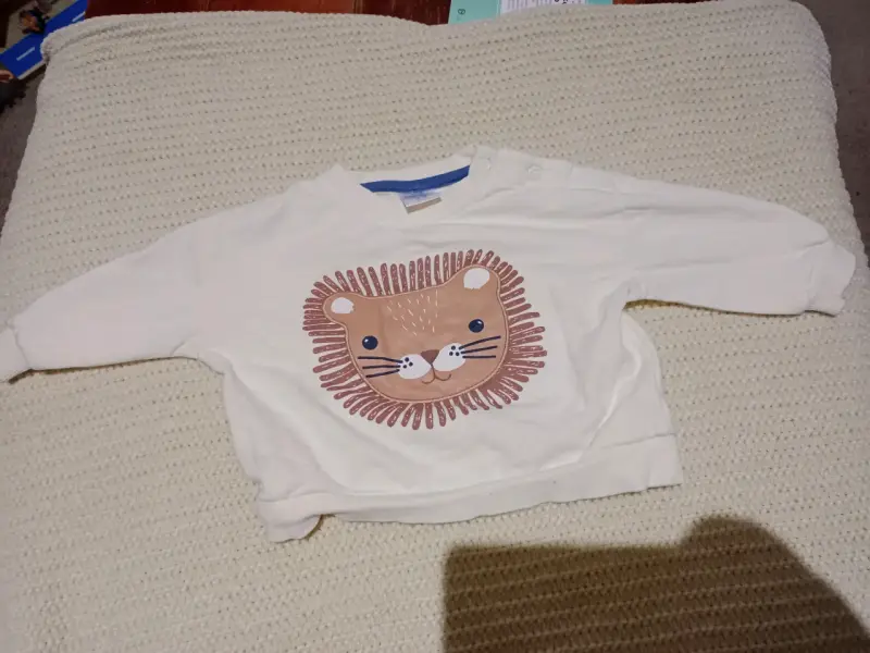 Polerón de bebé con diseño de león - 1