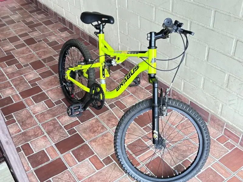 Bicicleta Brabus Stone RS2000 verde con suspensión - 1