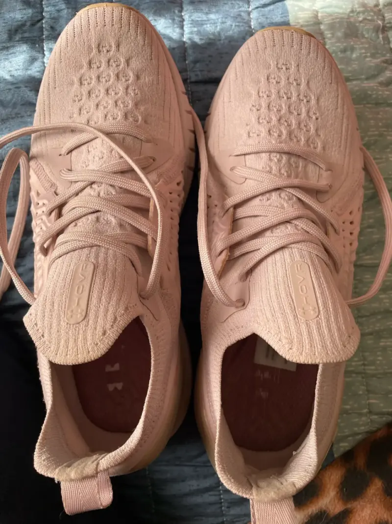 Zapatillas deportivas rosadas under armour - 2