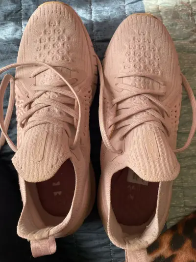 Zapatillas deportivas rosadas under armour - miniatura 2