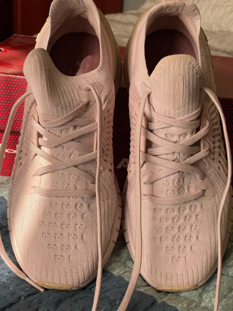 Zapatillas deportivas rosadas under armour - 4