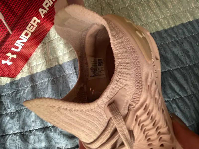 Zapatillas deportivas rosadas under armour - 5