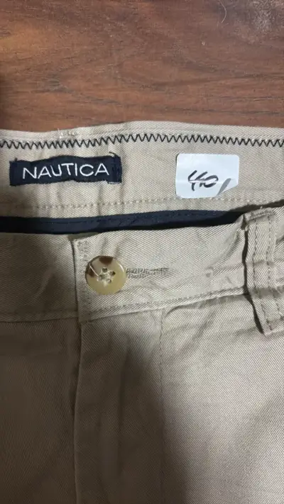 Pantalones beige Nautica para hombre - miniatura 2