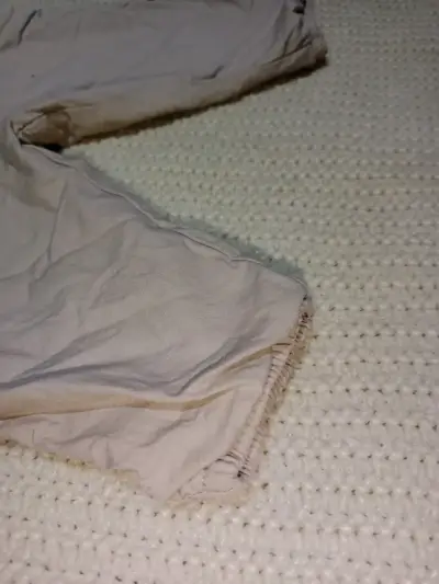 Pantalones cortos beige para bebé - miniatura 2
