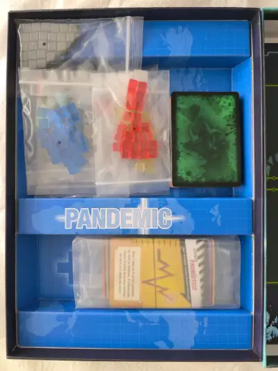 Juego de mesa Pandemic de estrategia cooperativa - miniatura 2