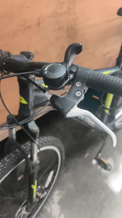 Bicicleta de montaña Ozark Trail con frenos de disco - miniatura 5