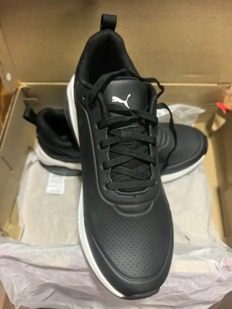 Zapatillas deportivas Puma negras y blancas - 2