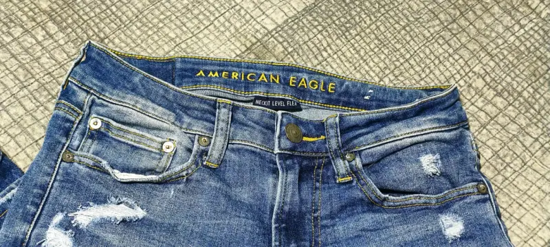 Jeans American Eagle desgastados para hombre - 4