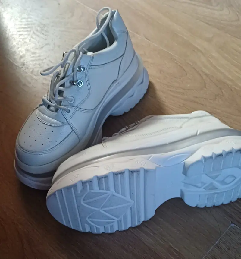 Zapatillas blancas de plataforma para mujer - 2
