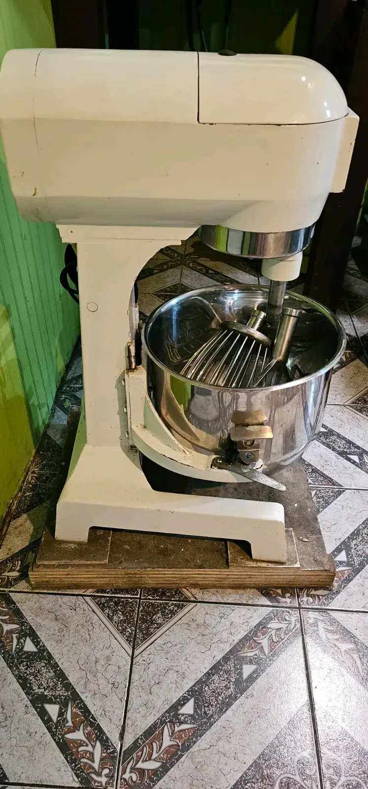 Batidora industrial Ecobeck con bowl de acero inox - 2