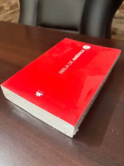 Biblia de América PPC en tapa roja - miniatura 3