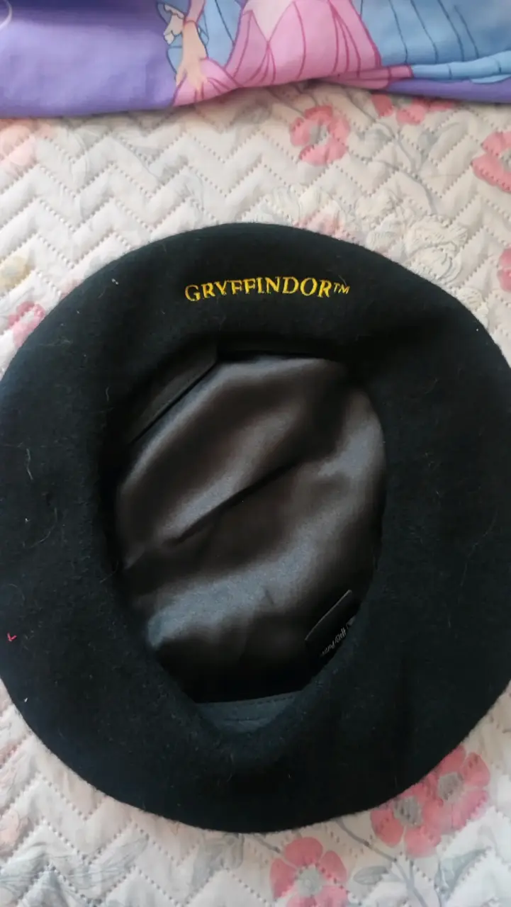 Boina Gryffindor Harry Potter negra con bordado - 3