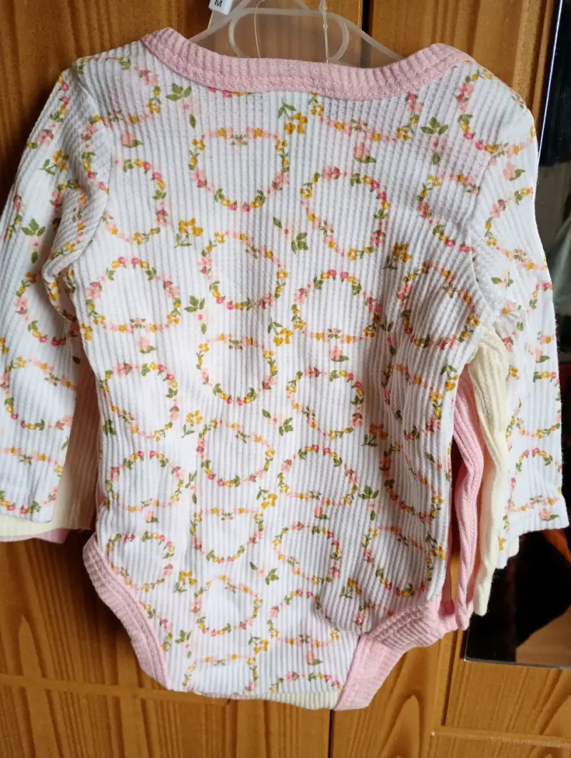Conjunto de bodies para bebé Little Beginnings - 2
