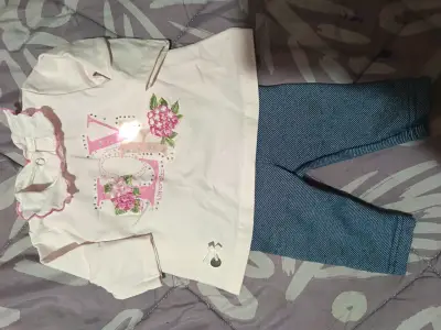 Conjunto de ropa para bebé con estampado de animales - miniatura 2