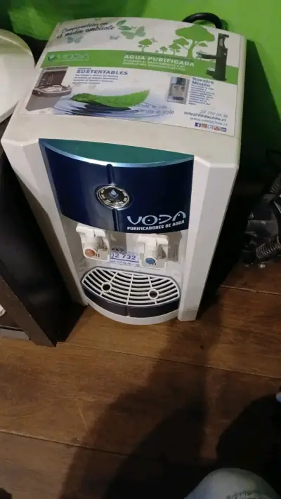 Dispensador de Agua Voda con Purificador - miniatura 1