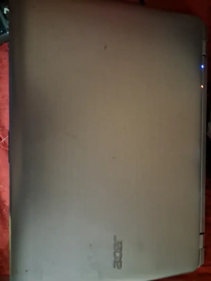 Laptop Acer Aspire E3-112 Para desarme completo - 1
