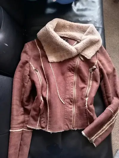 Chaqueta de mujer con forro de lana sintética - miniatura 1