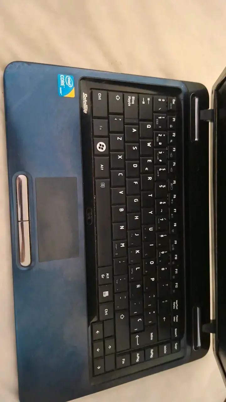 Laptop Toshiba Satellite Intel Core i3. - 3