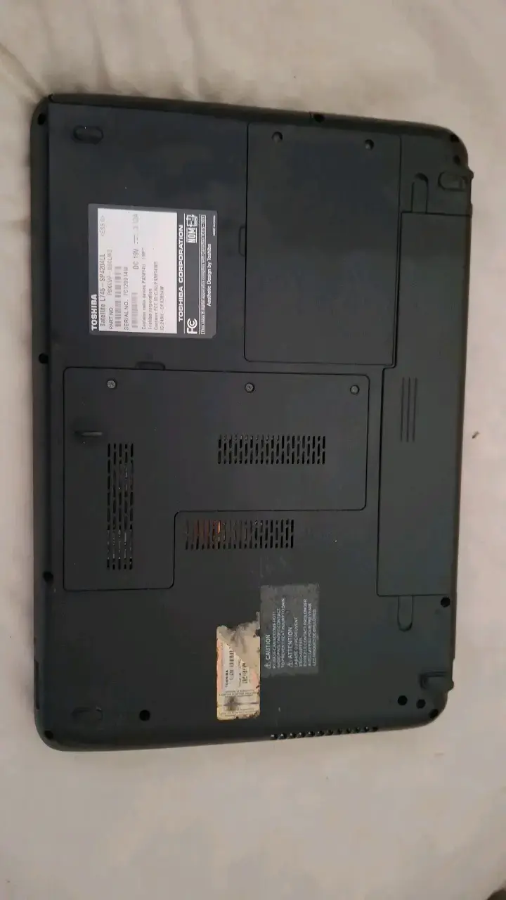 Laptop Toshiba Satellite Intel Core i3. - 5