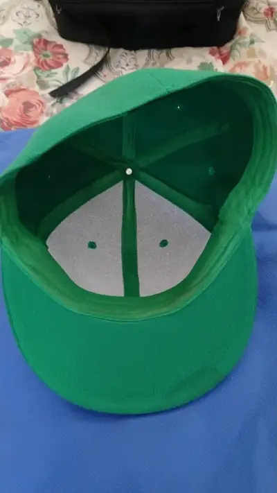 Gorra verde con diseño Mapuche - miniatura 2