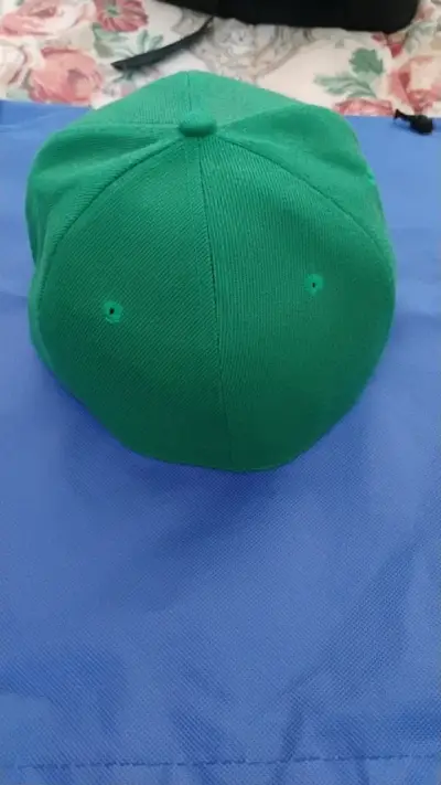 Gorra verde con diseño Mapuche - miniatura 4