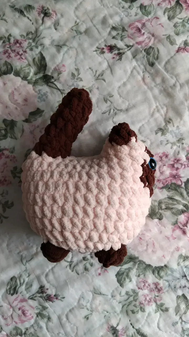Amigurumi de gato siamés - 2