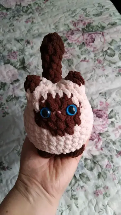 Amigurumi de gato siamés - miniatura 4