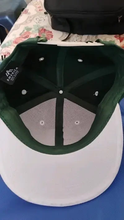 Gorra verde con visera blanca America Snap Cap - miniatura 4