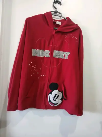 Polerón rojo con capucha Disney Mickey Mouse - miniatura 1