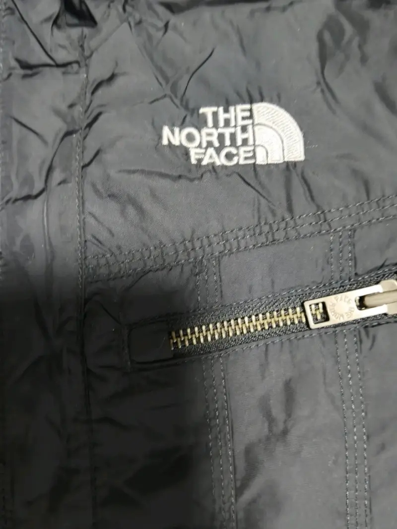 Chaqueta The North Face negra con cierre - 4