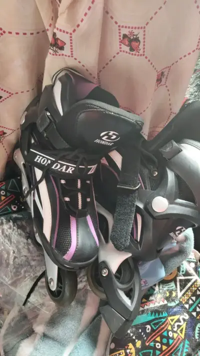 Patines en línea Hondar ABEC-7 negros y rosados - miniatura 1