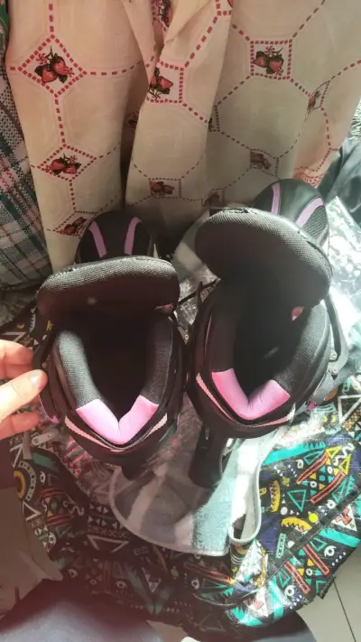 Patines en línea Hondar ABEC-7 negros y rosados - miniatura 5