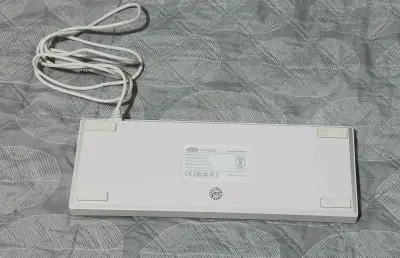 Teclado mecánico compacto con cable USB - miniatura 2