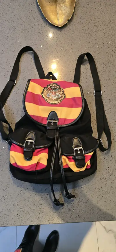 Mochila Hogwarts rayas Gryffindor - miniatura 1