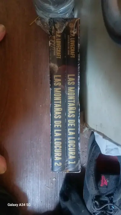 Colección de libros H.P. Lovecraft Las Montañas de la Locura - miniatura 1