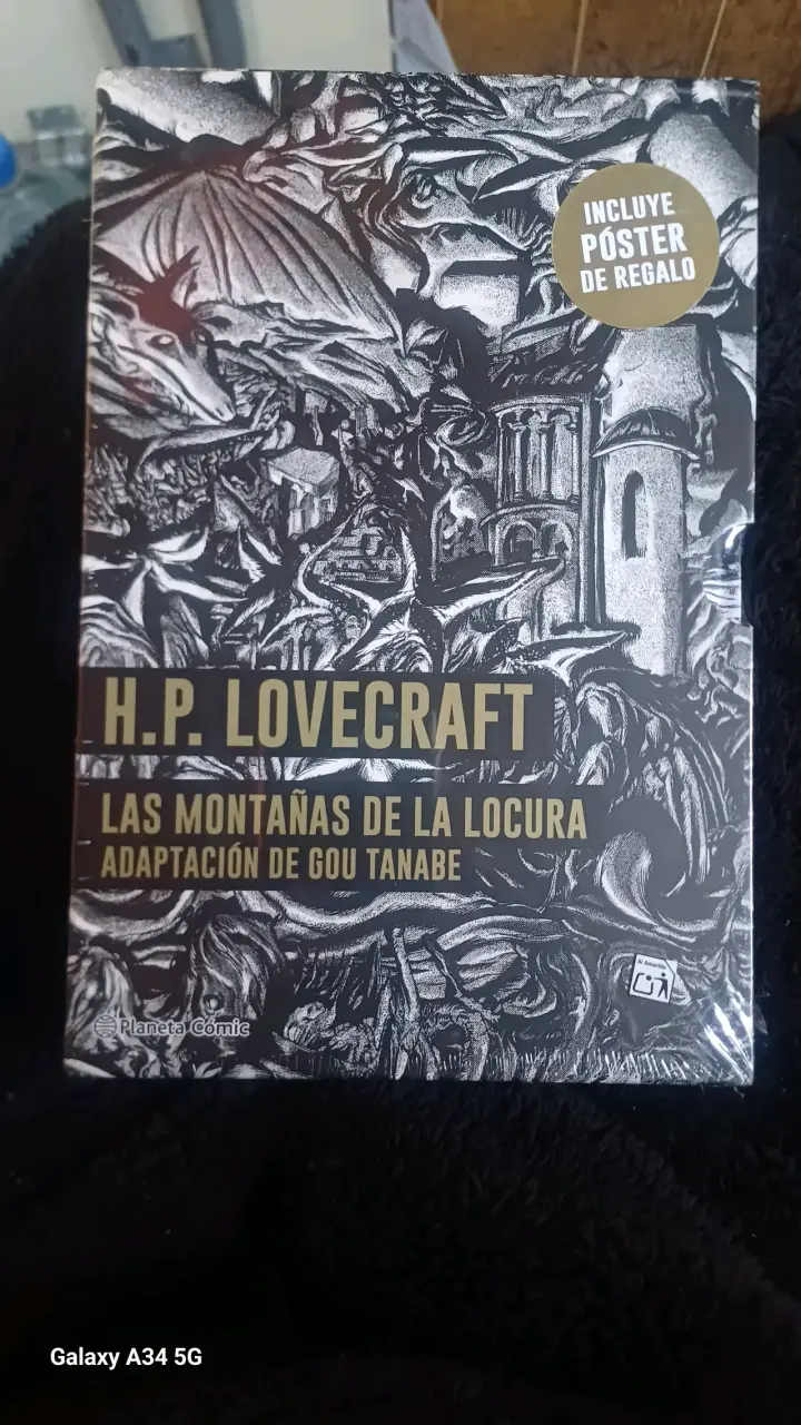 Colección de libros H.P. Lovecraft Las Montañas de la Locura - 3